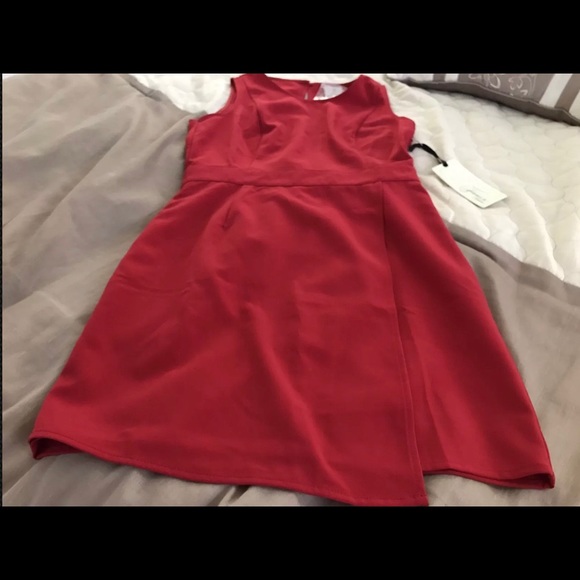 Forever 21 red dress new NWT size small open back - Picture 2 of 3